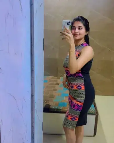 Escort Khamanon